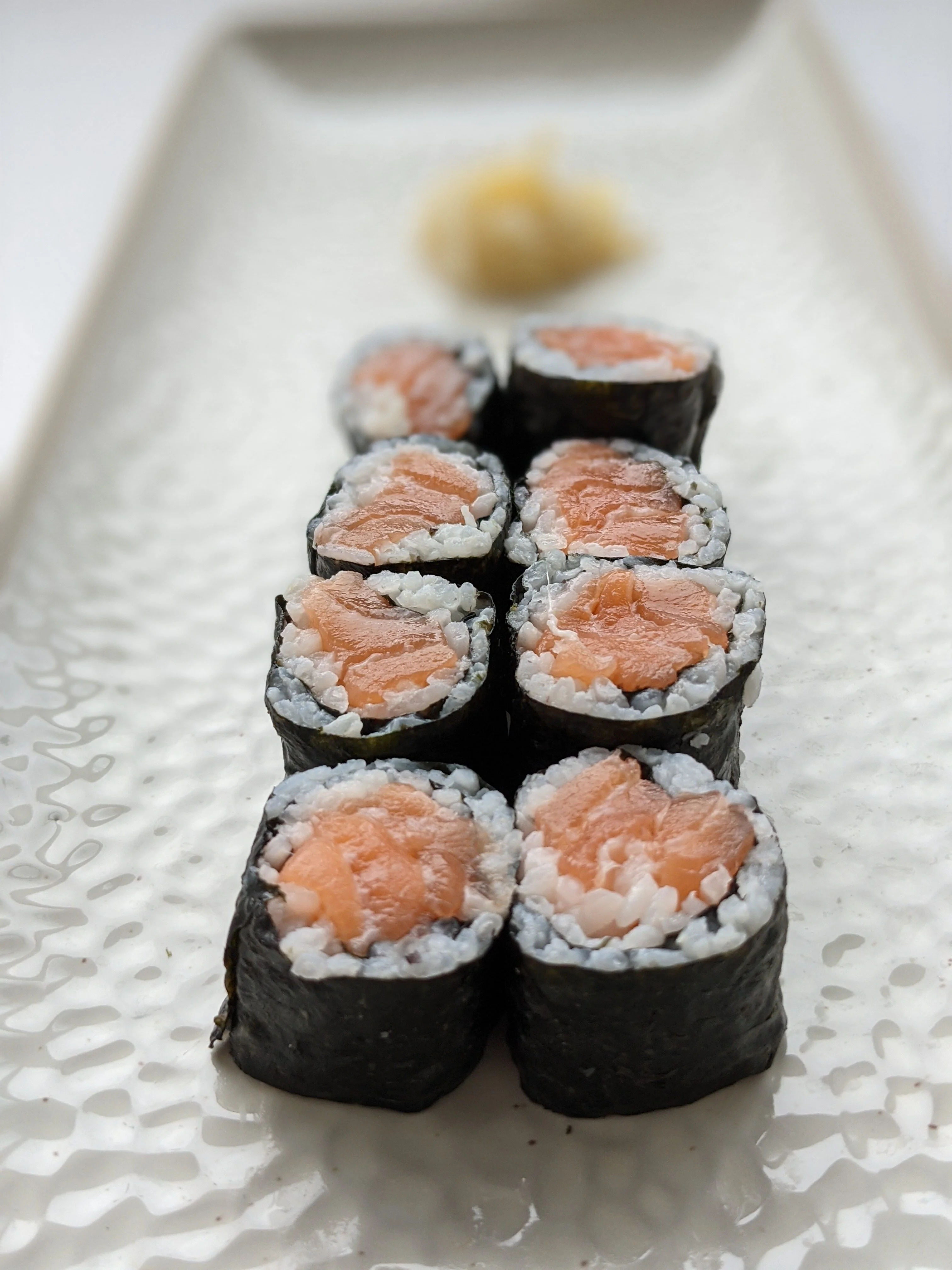 Salmon maki
